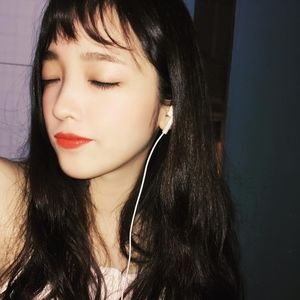 Meet your Posher, Yujia